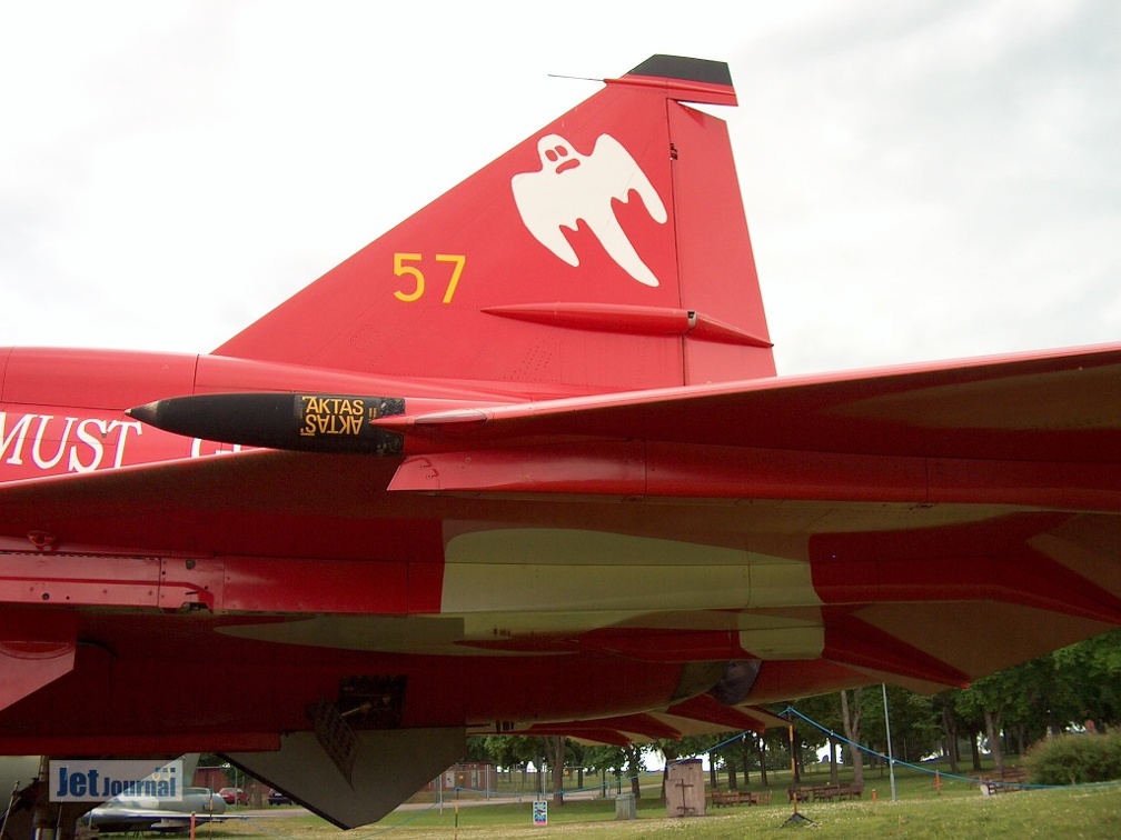 37027 57 AJS37 Viggen (2571 visitas) 37027 57 AJS37 Viggen