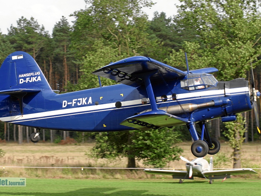 D-FJKA, An-2 (1620 Besuche) Flugtag Weser/Wuemme 2010 D-FJKA, An-2