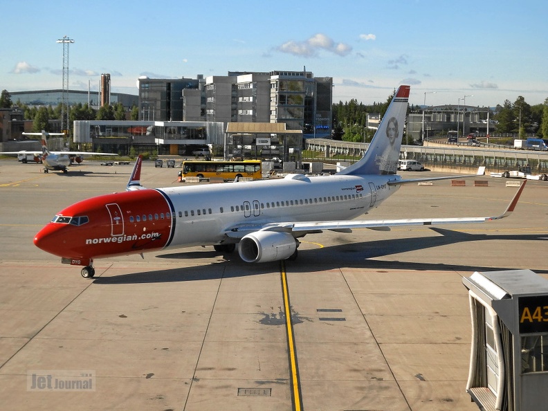 ln-dye_b737-8jp_norwegian_osl_20130322_1594991862.jpg