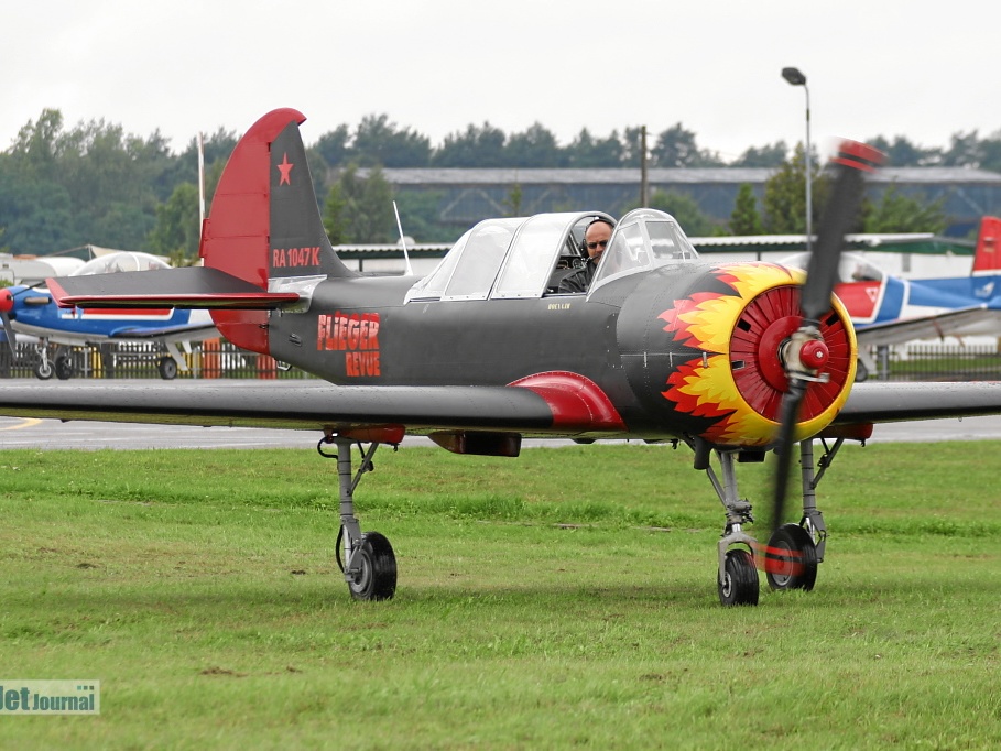 RA-1047K, Jak-52 (1563 Besuche) Flugtag Stendal/ Borstel 2010 RA-1047K, Jak-52