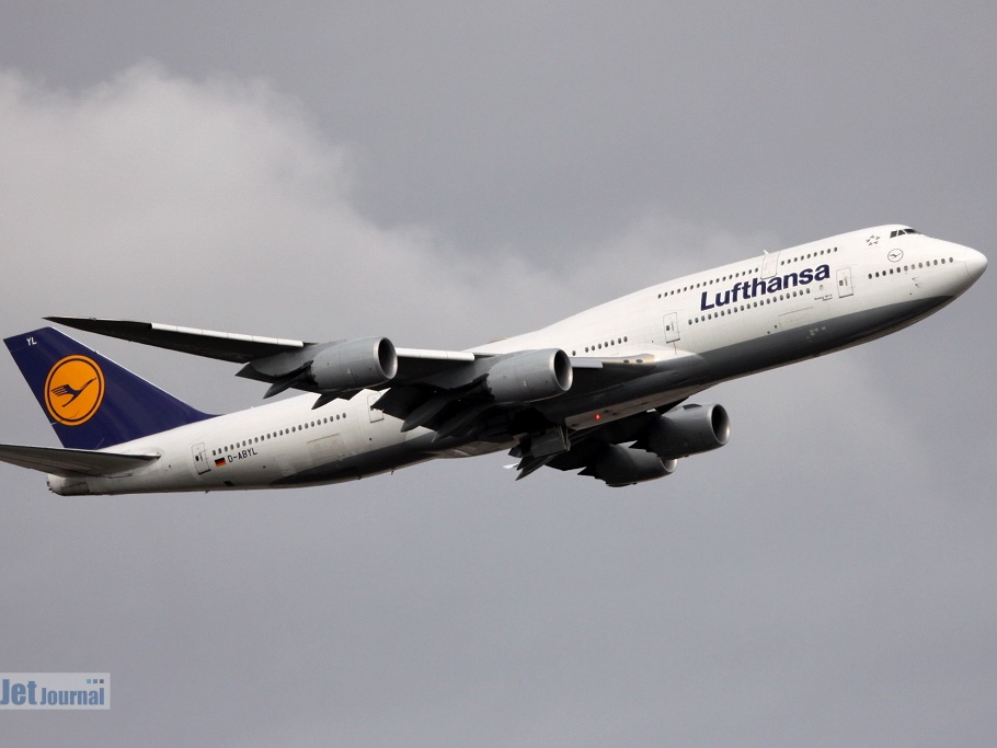 D-ABYL, B747-830 Lufthansa