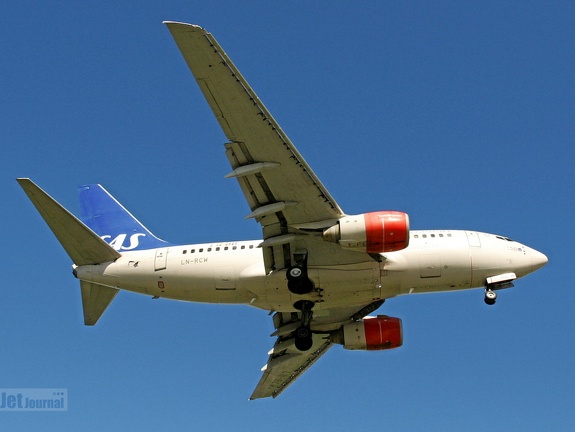 LN-RCW B737-683 SAS