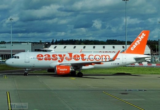 G-EZWO A320-214 Easyjet LTN