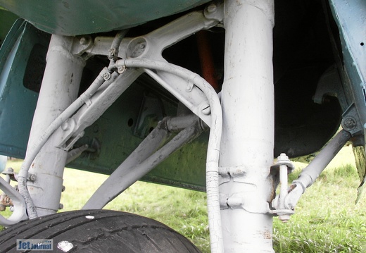 Petljakow Pe-2, Hauptfahrwerksbein (1446 visingar) Petljakow Pe-2, Hauptfahrwerksbein