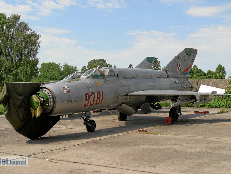 9381 MiG-21bis Malbork (944 visits) 9381 MiG-21bis Malbork