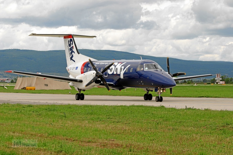 om-shy_embraer_120rt_skyeurope_20171011_1874471068.jpg