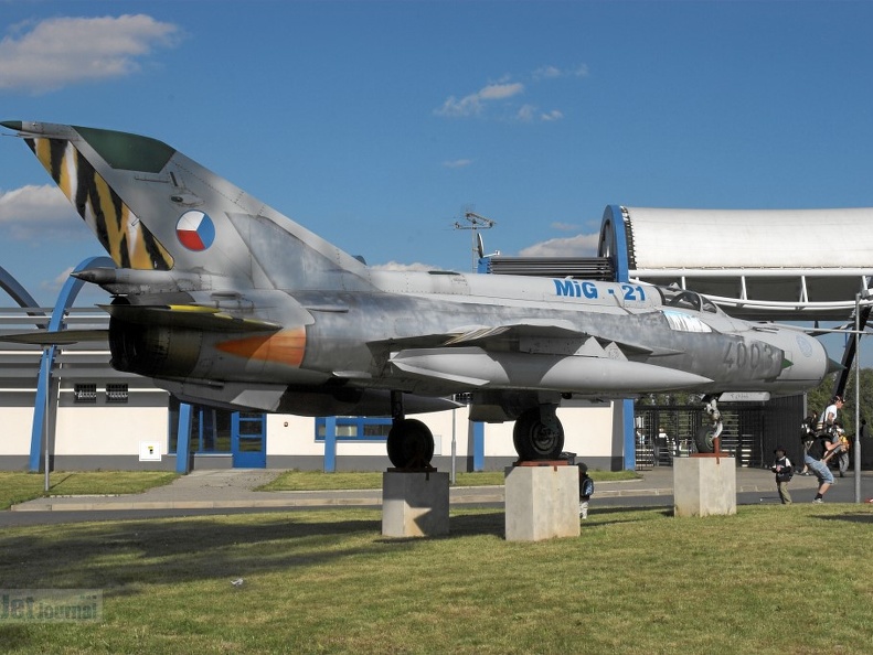 4003 MiG-21MFN (1735 návštěv) 4003 MiG-21MFN