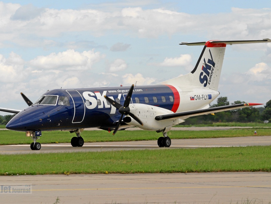 OM-FLY Embraer 120RT SkyEurope