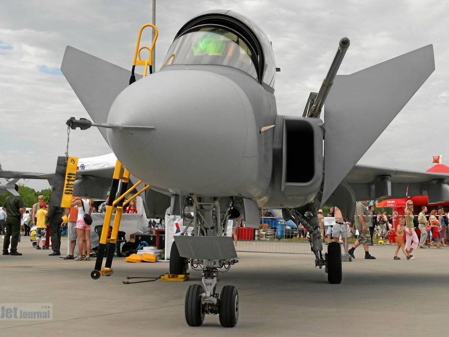 9819 JAS39D (1407 відвідувань) Caslav Open Day 2007 9819 JAS39D