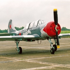 LY-ABP, Jak-52 (1820 visingar) Stendal/Borstel 2002, diese Maschine verunglückte leider am 27.5.2003 LY-ABP, Jak-52