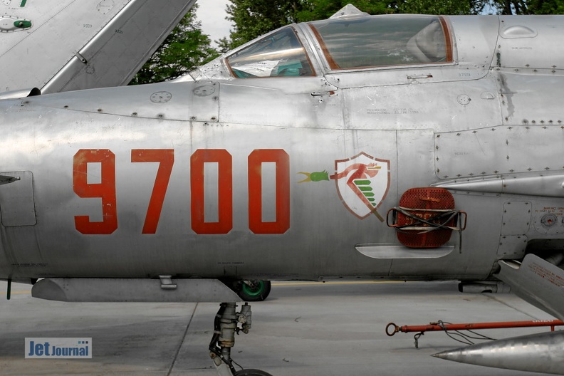 9700_mig-21bis_cn_75089700_20100207_1123240103.jpg