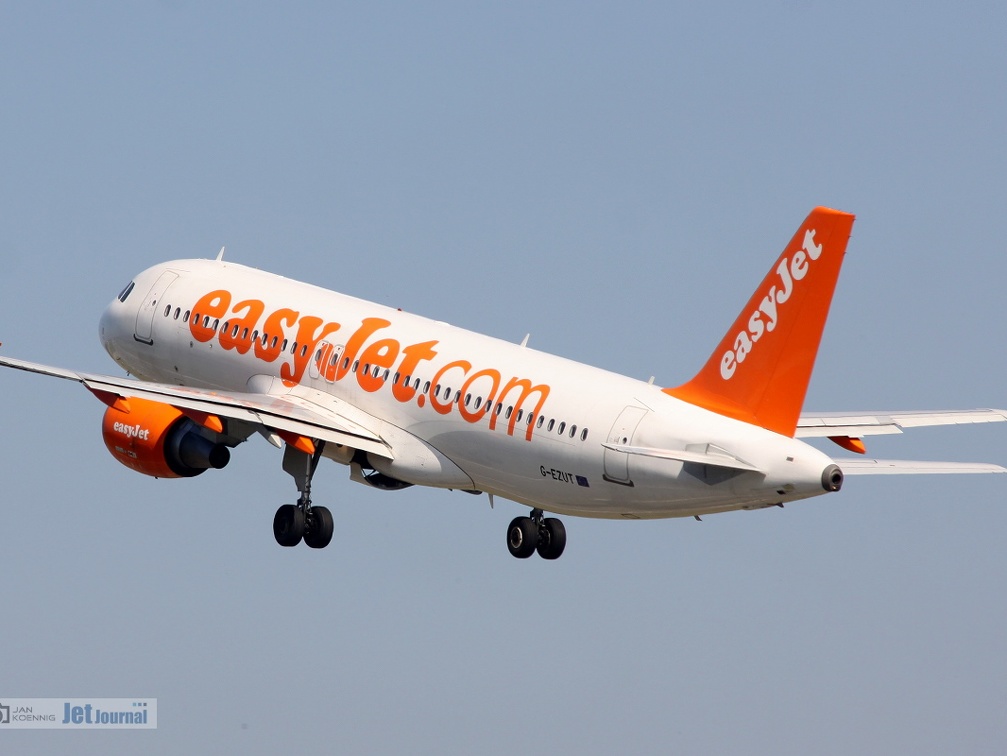 G-EZUT, Airbus A320 (3569 Besuche) G-EZUT, Airbus A320
