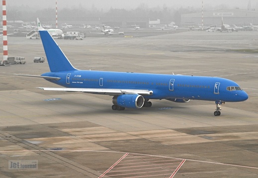 G-STRW B757-28AF Astraeus