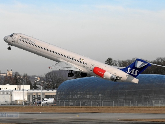 LN-RMR Olav Viking MD81 SAS Salzburg SZG (2842 odwiedzin) LN-RMR Olav Viking MD81 SAS Salzburg SZG