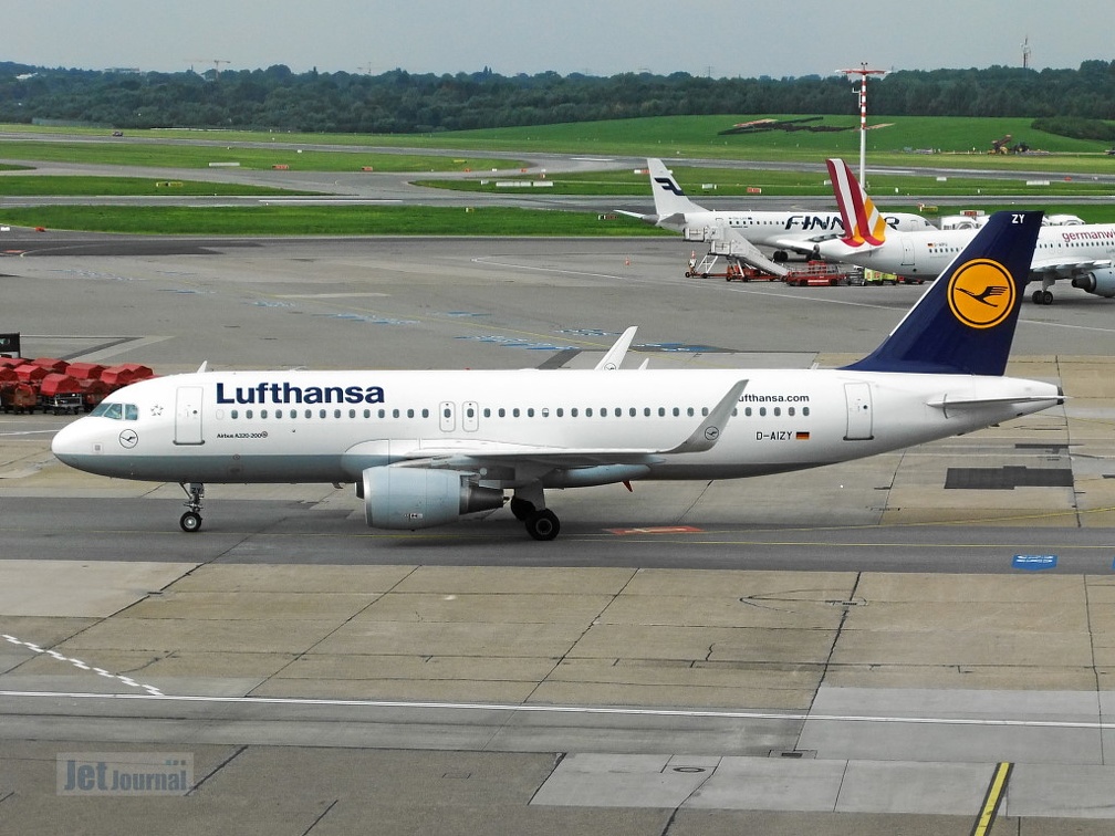 D-AIZY A320-214 Lufthansa HAM (2070 visits) D-AIZY A320-214 Lufthansa HAM