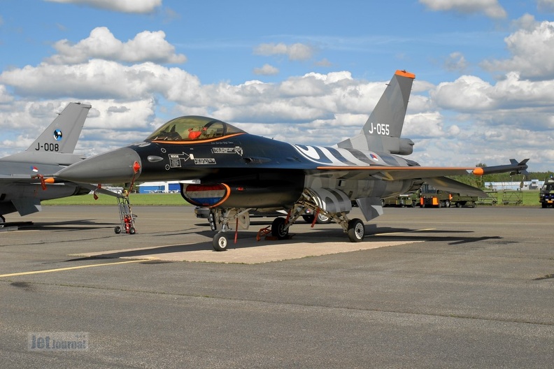 j-055_f-16am_rnlaf_20140106_1482444488.jpg