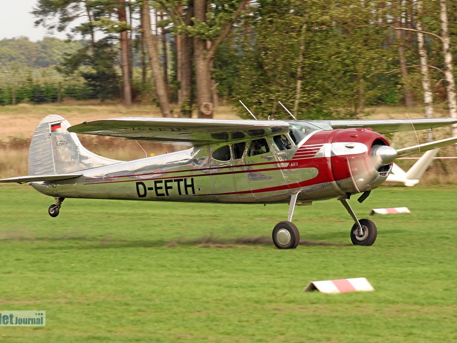 D-EFTH, Cessna-195 (1832 odwiedzin) Flugtag Weser/Wümme 2010 D-EFTH, Cessna-195