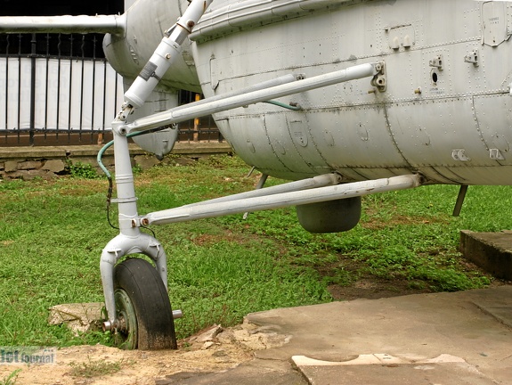 Ka-25, 821 rot, Walkaround (1600 Besuche) Ka-25, 821 rot, Walkaround