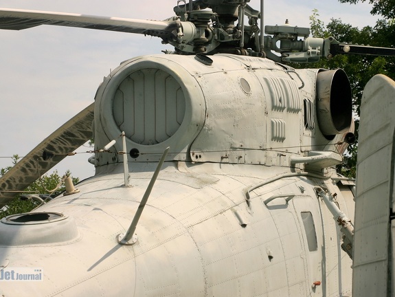 Ka-25, 821 rot, Walkaround (1491 Besuche) Heckansicht Triebwerksbereich Ka-25, 821 rot, Walkaround