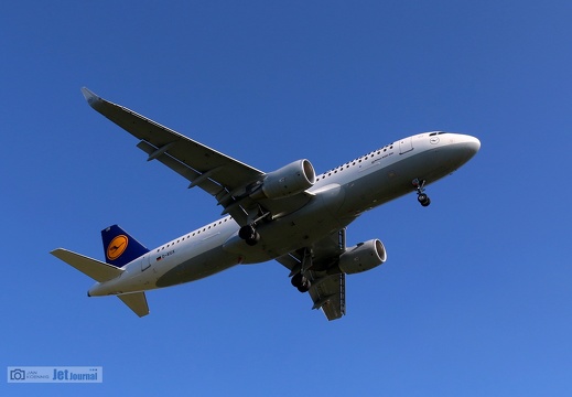 D-AIUX, Airbus A320-214