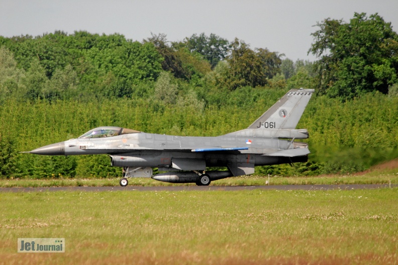 j-961_f-16am_rnlaf_20130320_1956751601.jpg