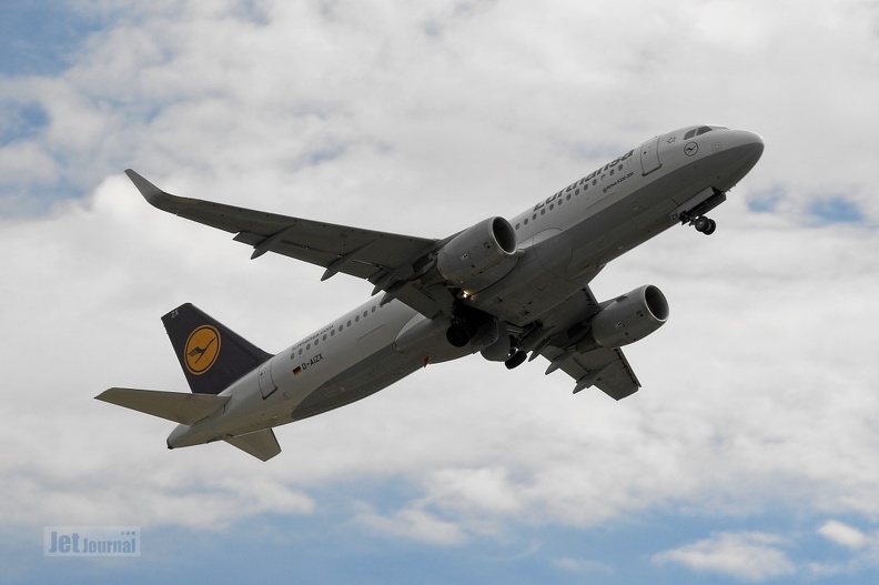 d-aizx_a320-214_lufthansa_20140720_2081112527.jpg