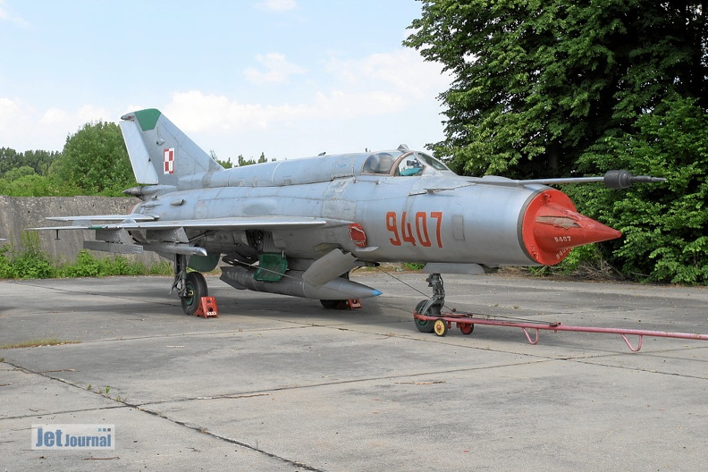 9407_mig-21bis_cn_75089407_pic3_20100207_1348810069.jpg