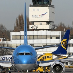 G-FDZE B737-8K5 Thomsonfly Salzburg SZG