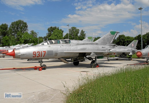 9317 MiG-21UM Malbork (850 visingar) 9317 MiG-21UM Malbork