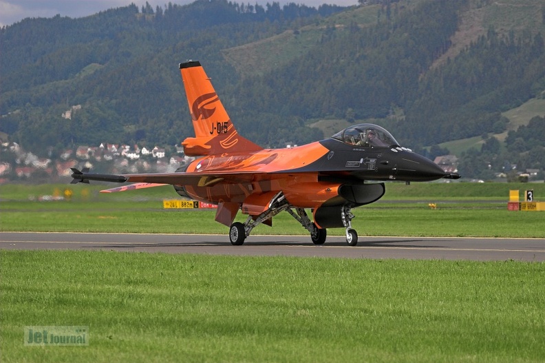 j-015_f-16am_rnlaf_20131014_1237995917.jpg