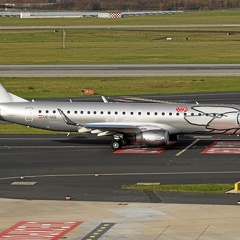 OE-IXG Embraer 190AR Niki DUS