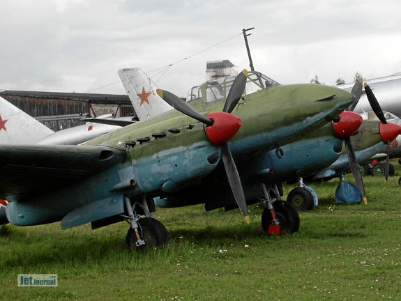 Petljakow Pe-2 (1711 відвідувань) Petljakow Pe-2