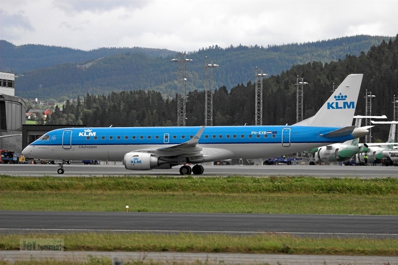 ph-exb_embraer_190std_klm_cityhopper_20140801_1229993122.jpg