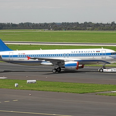 HB-IOT A320-214 Belair