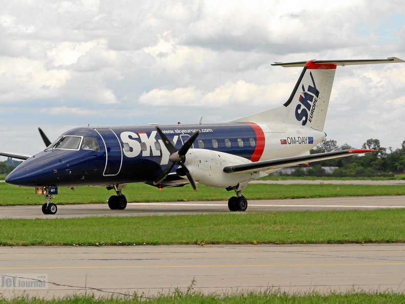 OM-DAY Embraer 120RT SkyEurope