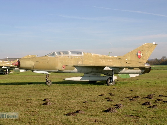 251, MiG-21U-400