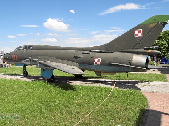 304 Su-22UM-3K (3392 Besuche) 304 Su-22UM-3K