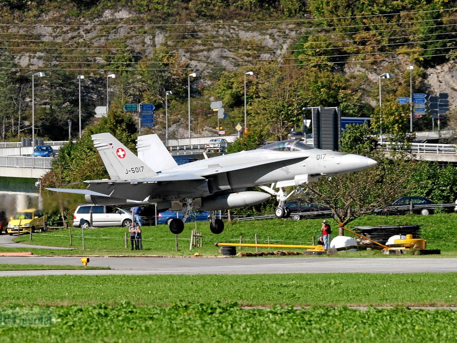 J-5017 F-18C Meiringen Schweizer Luftwaffe