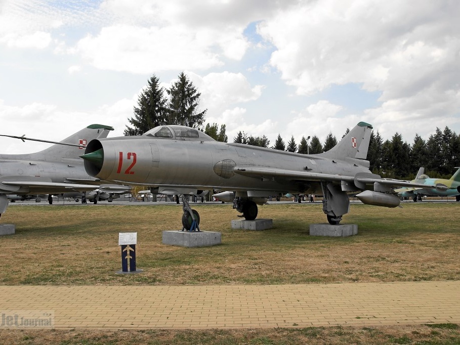 12 Su-7BKL (2746 odwiedzin) 12 Su-7BKL