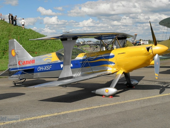 OH-XSF Ultimate 10-300S (2239 visites) Lentajien Juhannus Midnight Sun Airshow 2006 Kauhava Finnland OH-XSF Ultimate 10-300S