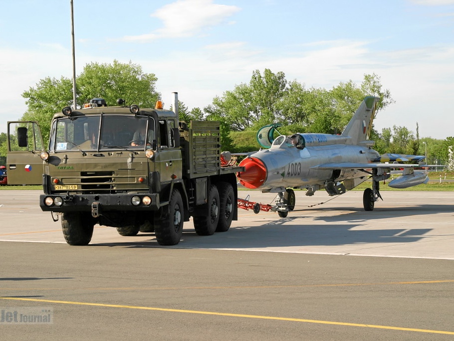 4003 MiG-21MFN CzAF (2084 Besuche) Open Day Caslav 2005 4003 MiG-21MFN CzAF