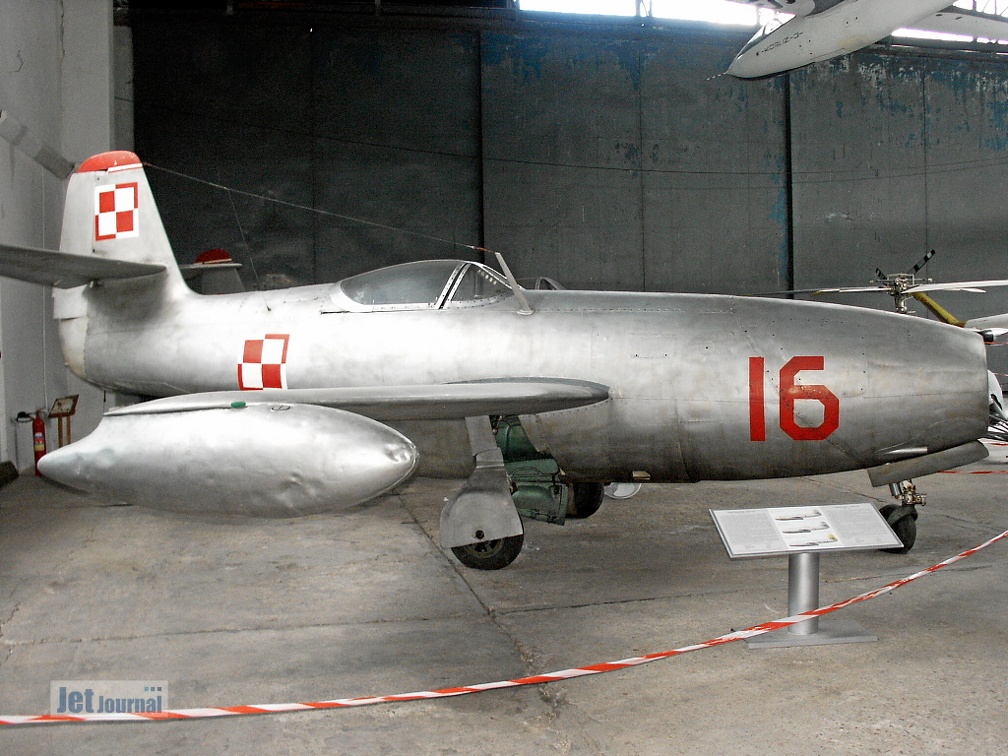 16 rot, Jak-23 / Yak-23 (3611 visits) 16 rot, Jak-23 / Yak-23