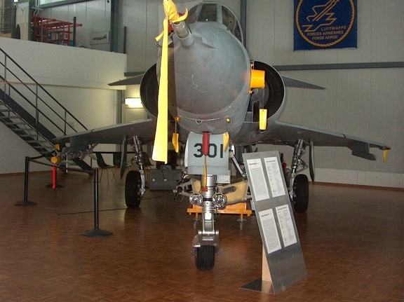 J-2301 Dassault Mirage IIIS MIRO Pic7 (2637 Besuche) J-2301 Dassault Mirage IIIS MIRO Pic7