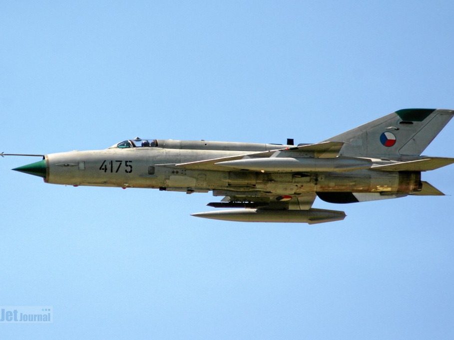 4175 MiG-21MFN 211tl CzAF (1994 Besuche) Open Day Caslav 2005 4175 MiG-21MFN 211tl CzAF