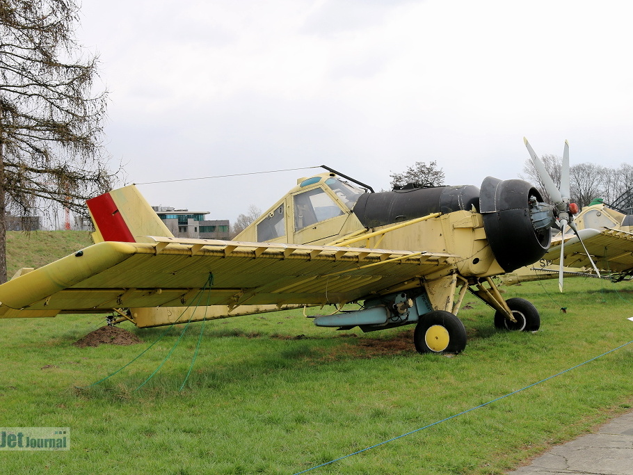 PZL-106AR