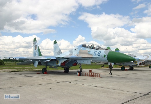 Su-27UB, 68 blau Ukrainian Air Force