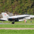 J-5006 F-18C Touchdown Meiringen Schweizer Luftwaffe