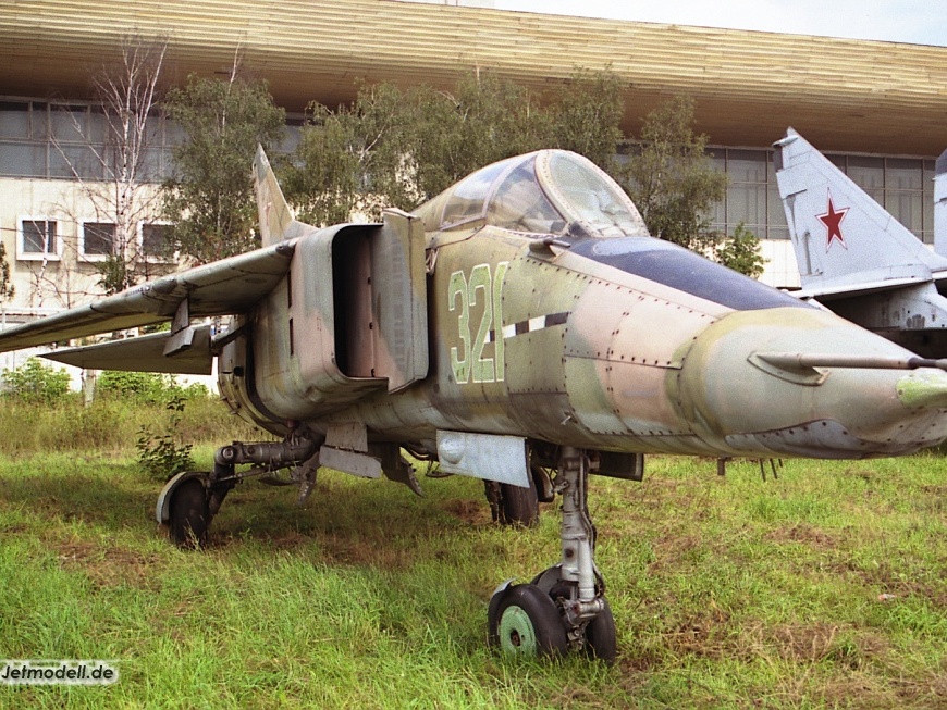 MiG-23B, 321 gruen