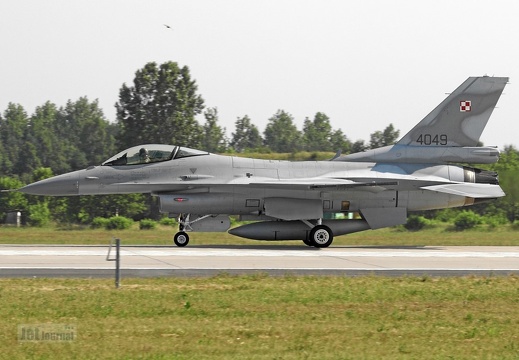 4049 F-16C-52CF