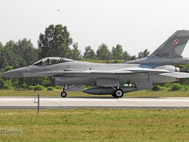 4049 F-16C-52CF